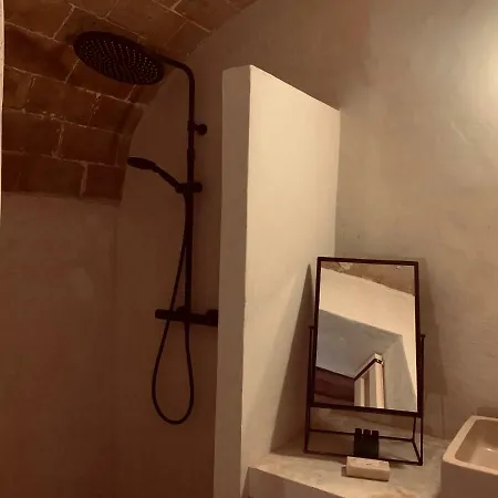 Les Escoles Apartment
